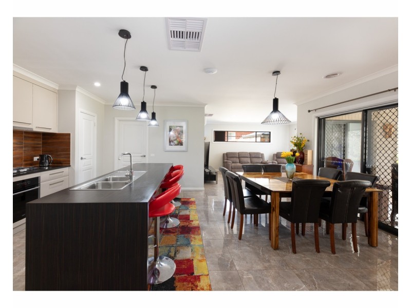 115 Pickworth Street, Thurgoona NSW 2640