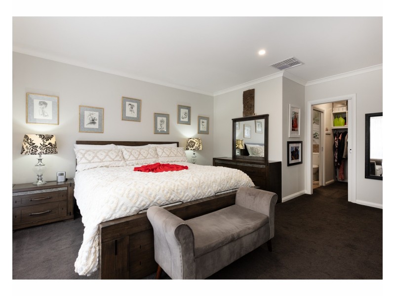 115 Pickworth Street, Thurgoona NSW 2640
