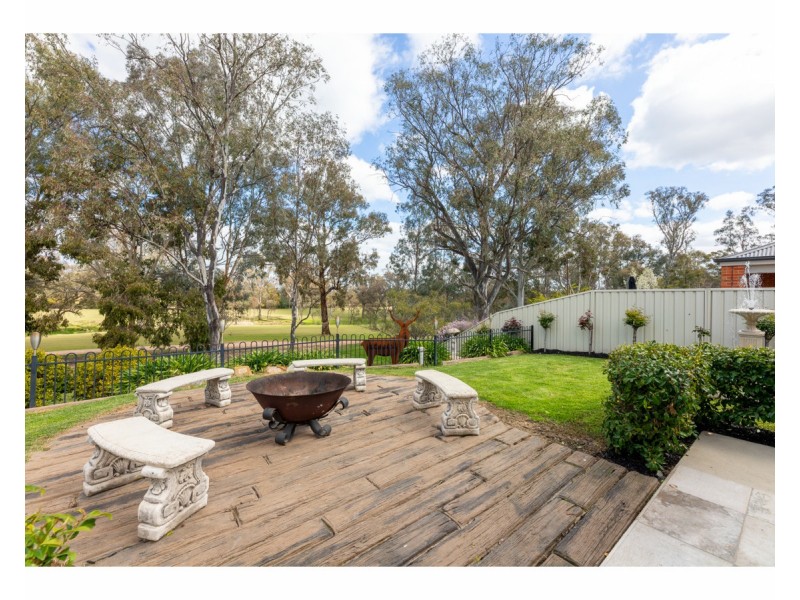115 Pickworth Street, Thurgoona NSW 2640