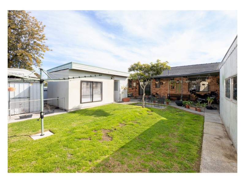 498 Parnall Street, Lavington NSW 2641