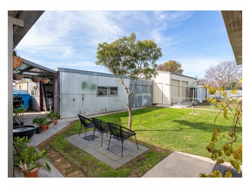 498 Parnall Street, Lavington NSW 2641