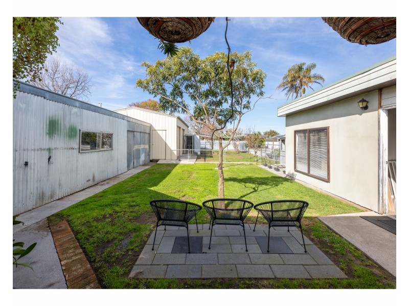 498 Parnall Street, Lavington NSW 2641