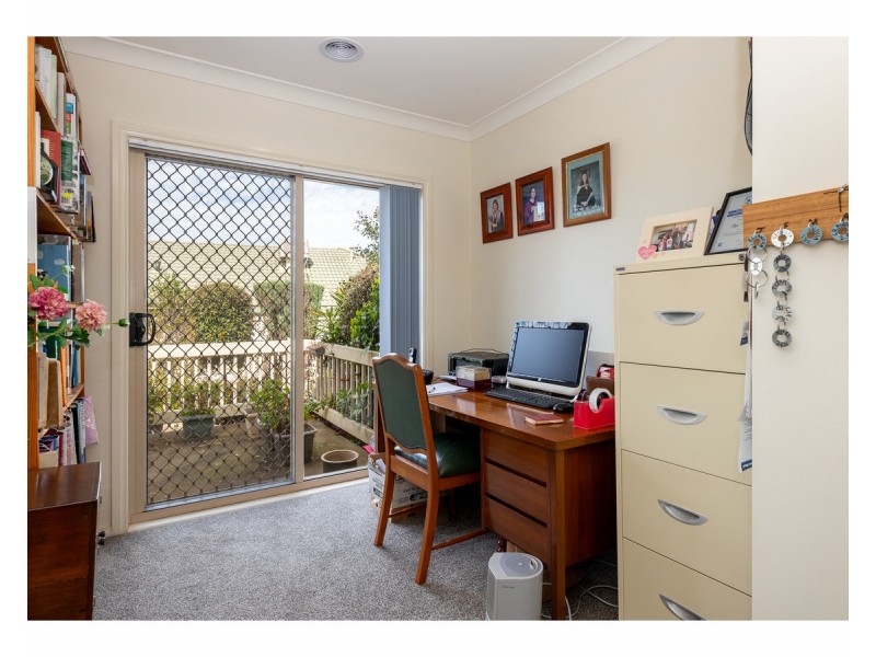 19 Doulton Drive, West Albury NSW 2640