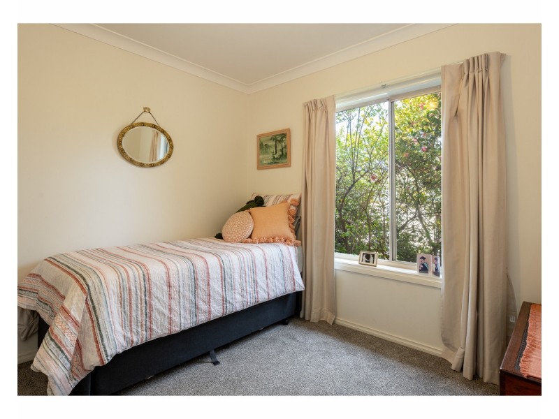 19 Doulton Drive, West Albury NSW 2640