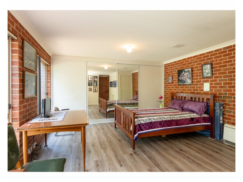 19 Doulton Drive, West Albury NSW 2640