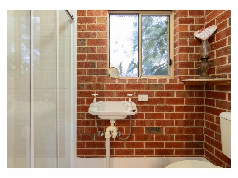 19 Doulton Drive, West Albury NSW 2640