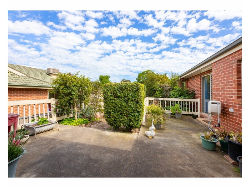 19 Doulton Drive, West Albury NSW 2640