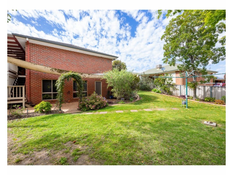 19 Doulton Drive, West Albury NSW 2640