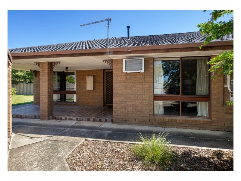 2/1 Robert Crescent, Wodonga VIC 3690