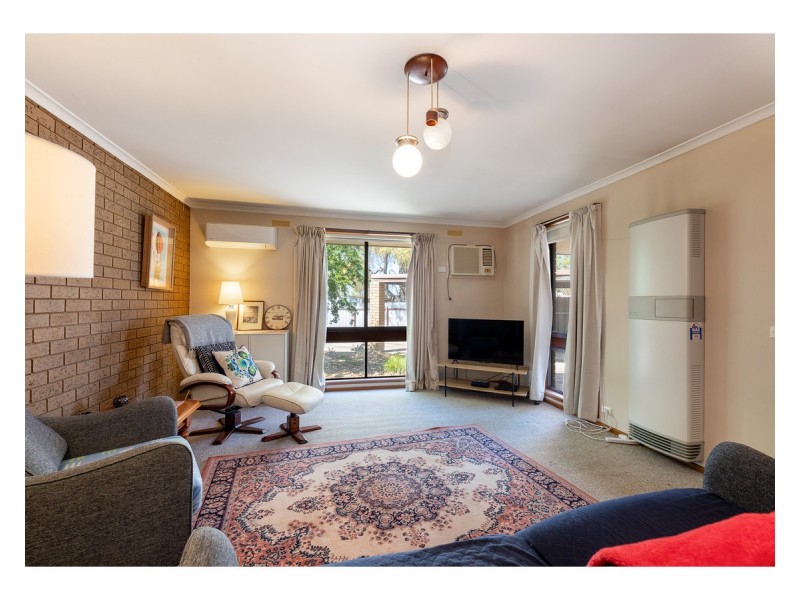 2/1 Robert Crescent, Wodonga VIC 3690