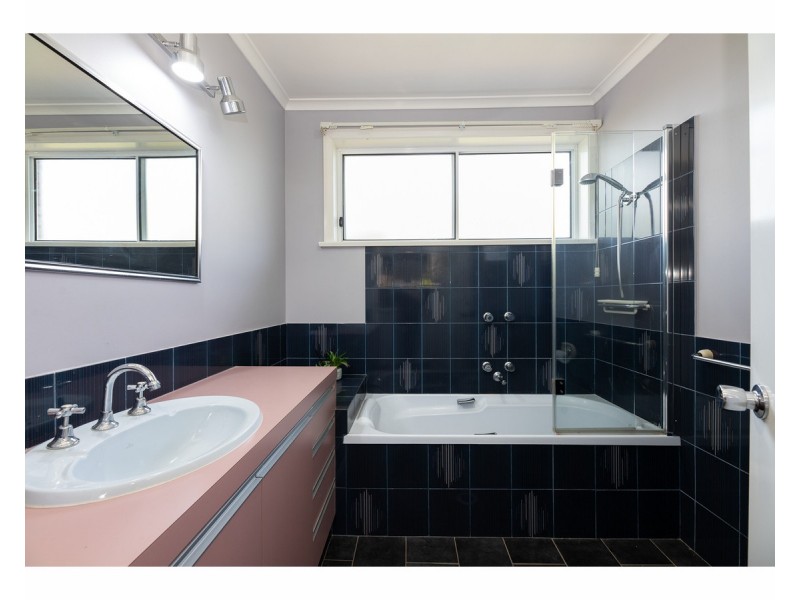 14 Darrambal Drive, Springdale Heights NSW 2641