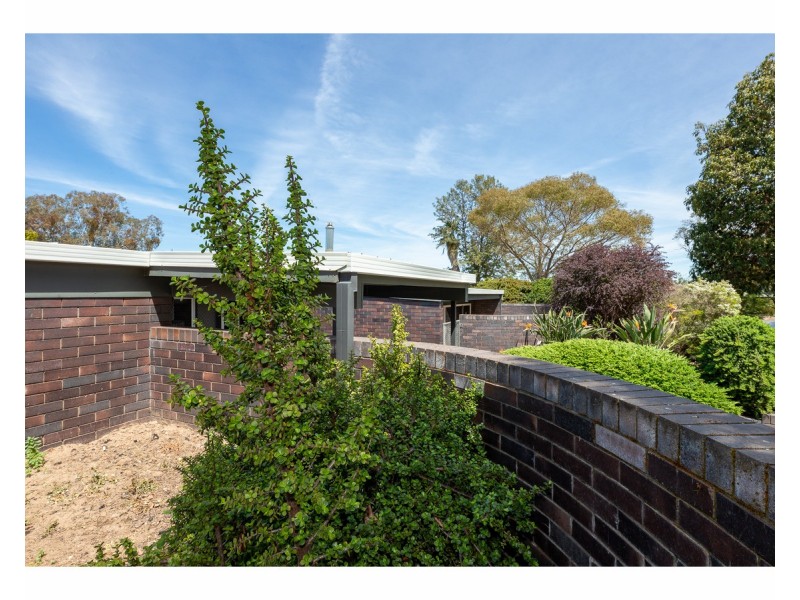 14 Darrambal Drive, Springdale Heights NSW 2641