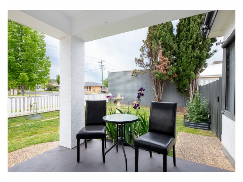 1/441 McDonald Road, Lavington NSW 2641