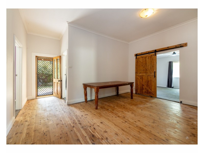 168 Clarke Street, Howlong NSW 2643