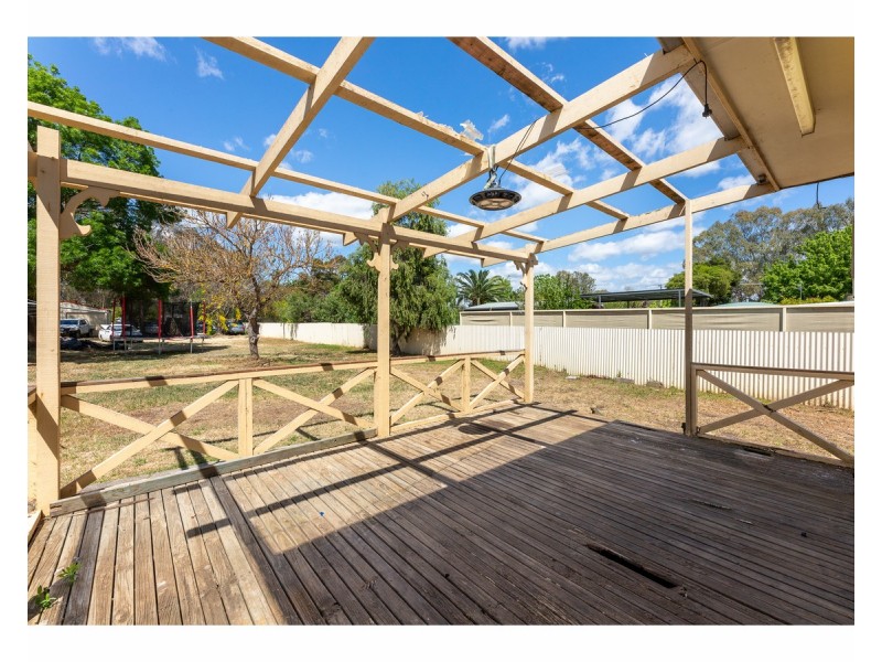 168 Clarke Street, Howlong NSW 2643