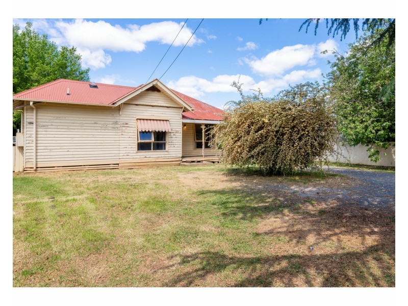 168 Clarke Street, Howlong NSW 2643