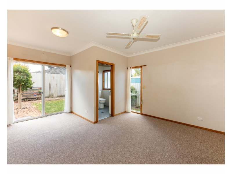 464 Hall Avenue, Lavington NSW 2641