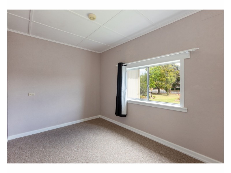 464 Hall Avenue, Lavington NSW 2641