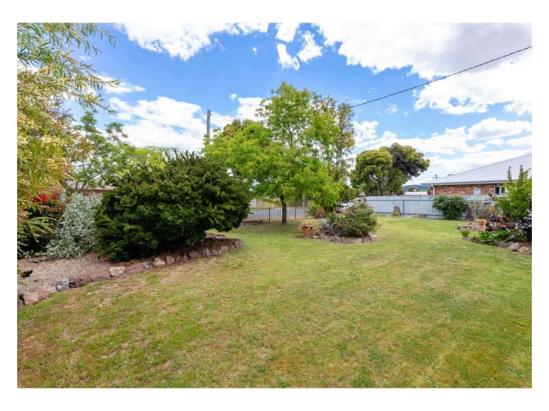 464 Hall Avenue, Lavington NSW 2641