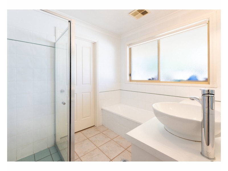 14A Worsley Place, Lavington NSW 2641