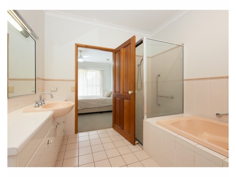 63 Bennett Road, Thurgoona NSW 2640
