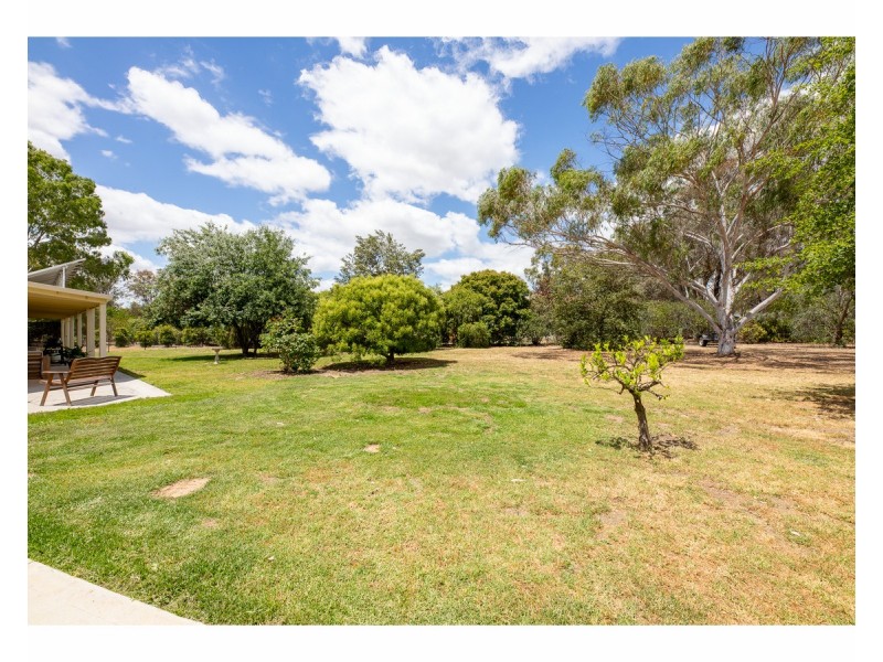 63 Bennett Road, Thurgoona NSW 2640