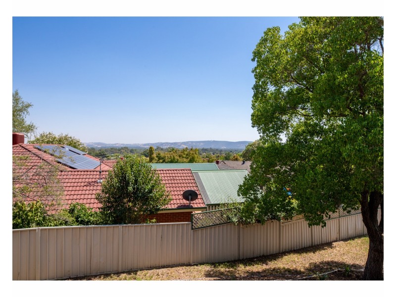 7 Lark Court, West Wodonga VIC 3690