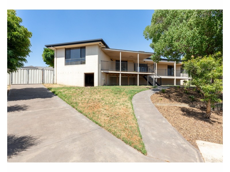 7 Lark Court, West Wodonga VIC 3690