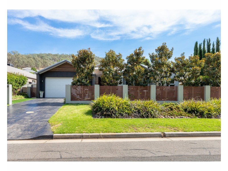 852 Union Road, Lavington NSW 2641