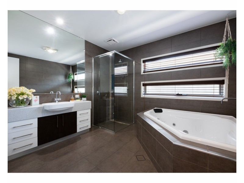 852 Union Road, Lavington NSW 2641