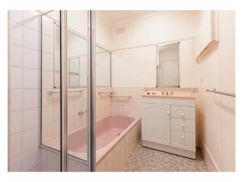 474 Mckenzie Street, Lavington NSW 2641