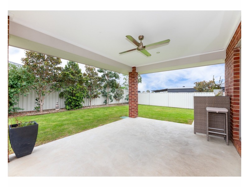 11 Darling Street, West Wodonga VIC 3690