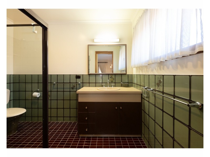 1091 Pemberton Street, West Albury NSW 2640