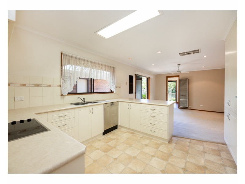 1091 Pemberton Street, West Albury NSW 2640