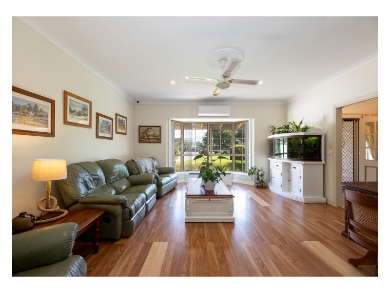 106 Bank Street, Howlong NSW 2643