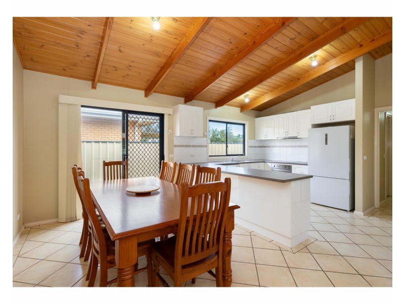 286 Clarence Street, Lavington NSW 2641