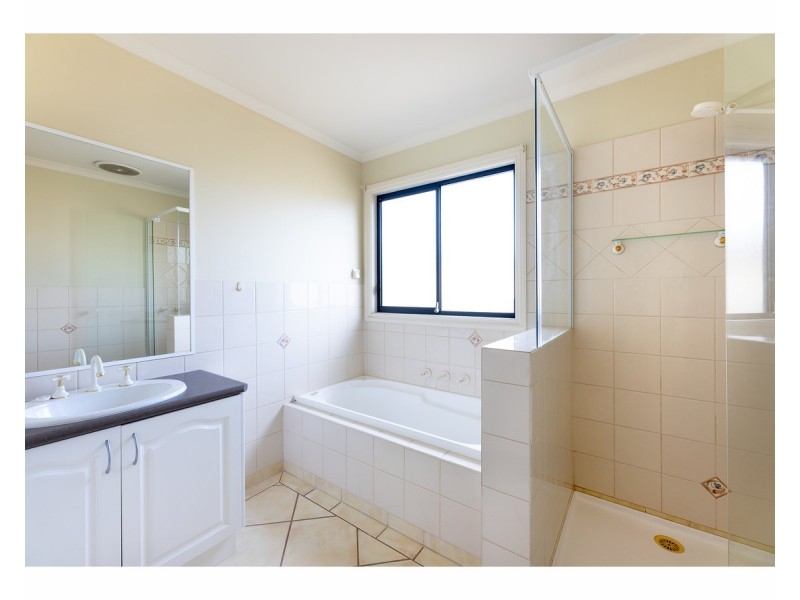 286 Clarence Street, Lavington NSW 2641