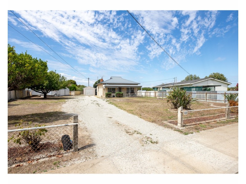 422 Parnall Street, Lavington NSW 2641
