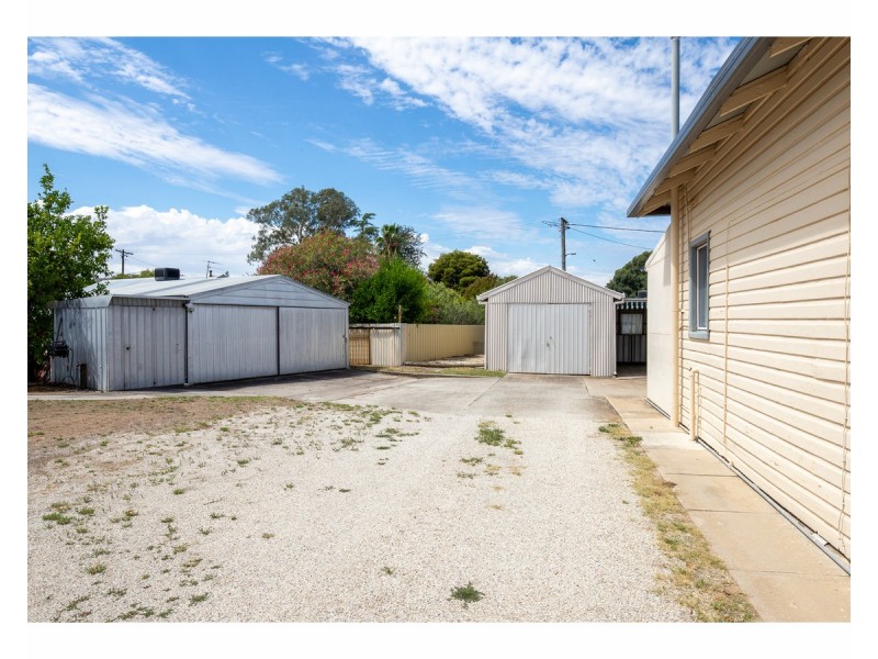 422 Parnall Street, Lavington NSW 2641