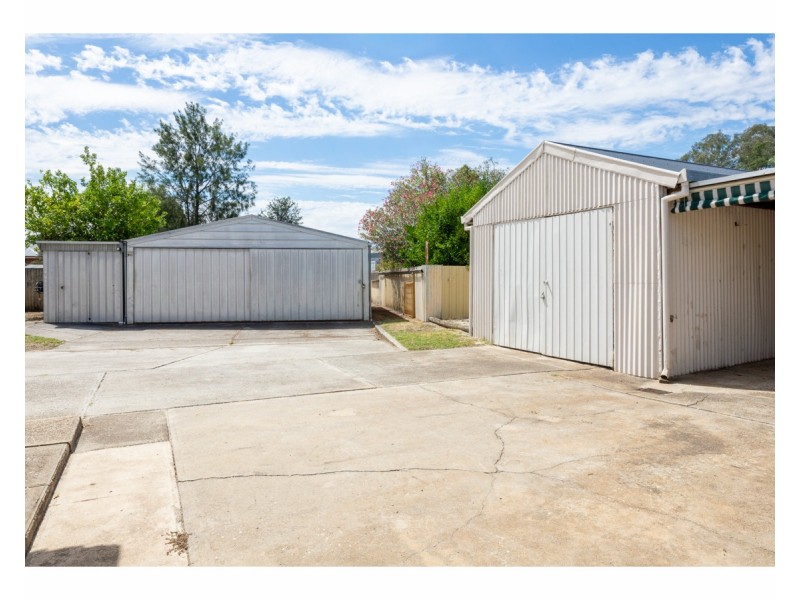 422 Parnall Street, Lavington NSW 2641