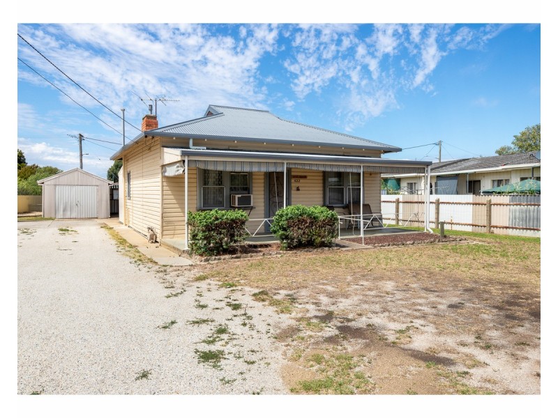 422 Parnall Street, Lavington NSW 2641