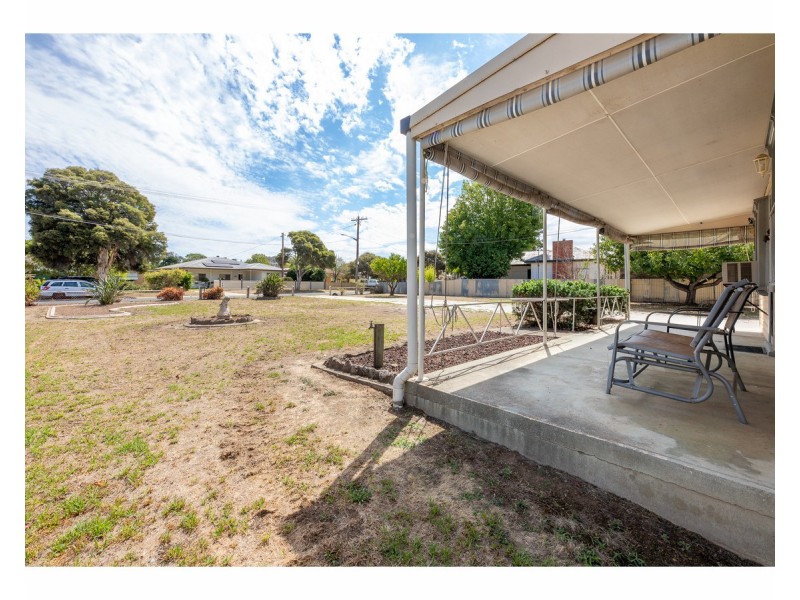 422 Parnall Street, Lavington NSW 2641