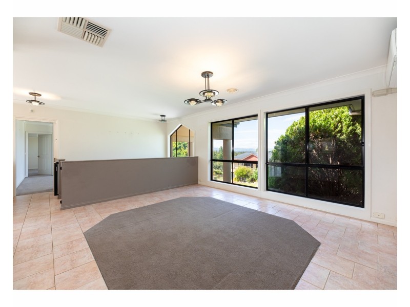 16 Janette Court, Lavington NSW 2641