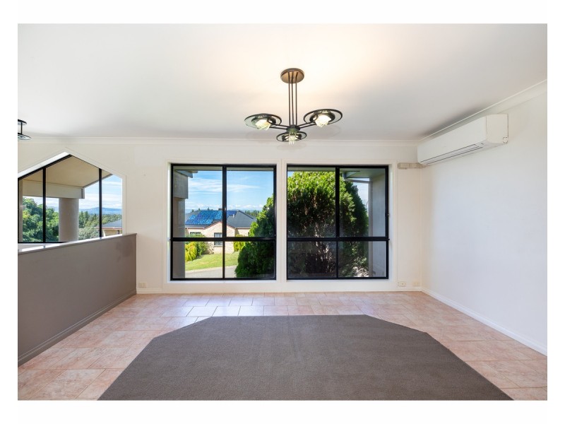 16 Janette Court, Lavington NSW 2641