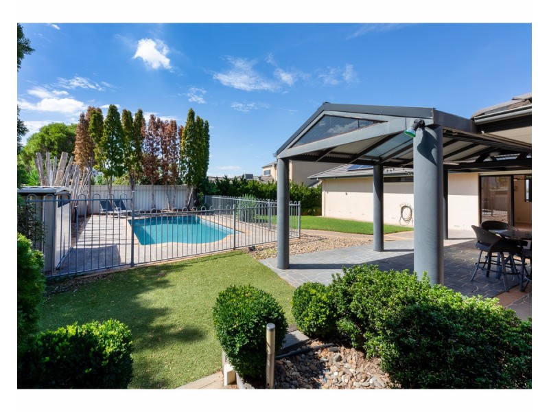 16 Janette Court, Lavington NSW 2641