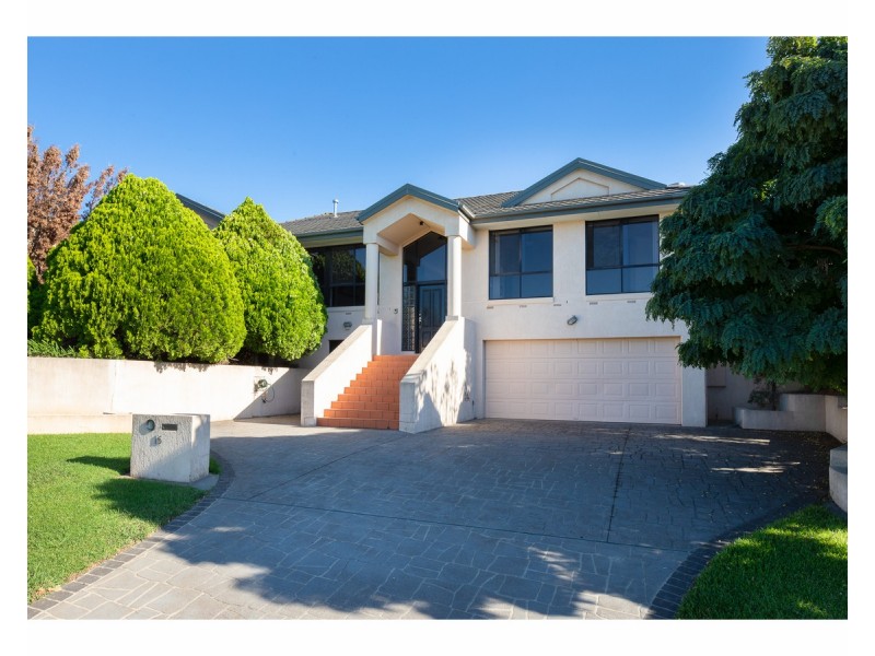 16 Janette Court, Lavington NSW 2641