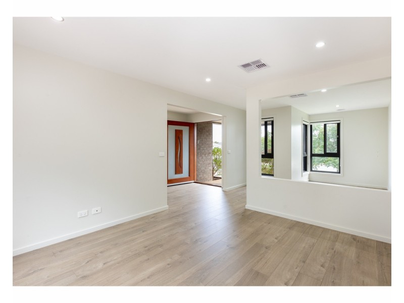 32 Paddlesteamer Court, Thurgoona NSW 2640