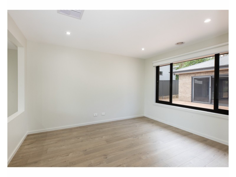 32 Paddlesteamer Court, Thurgoona NSW 2640