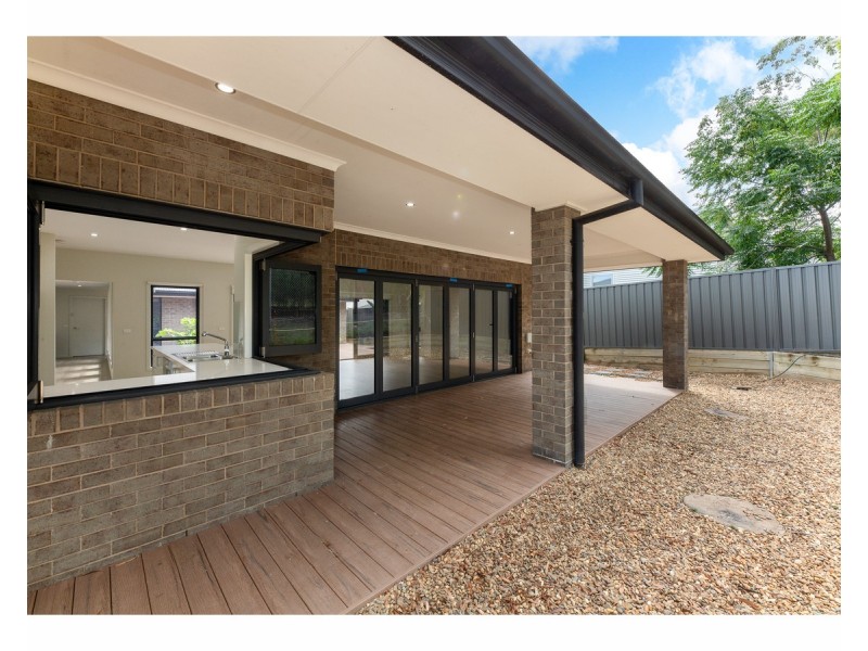 32 Paddlesteamer Court, Thurgoona NSW 2640