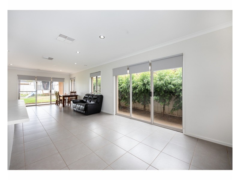 23 Hanrahan Street, Hamilton Valley NSW 2641